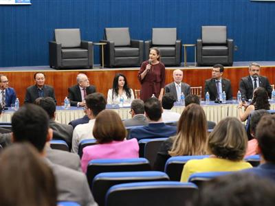 Foto da Notícia: Gisela Cardoso abre II Congresso de Direito Condominial de MT