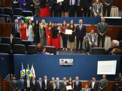 Foto da Notícia: OAB-MT presta homenagem a atletas do futebol da advocacia mato-grossense por dedicação e conquistas em nível nacional