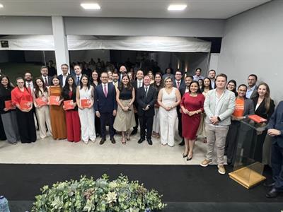 Foto da Notícia: Em Nova Mutum, Gisela Cardoso e grande comitiva da OAB-MT dão as boas-vindas a novos advogados e advogadas