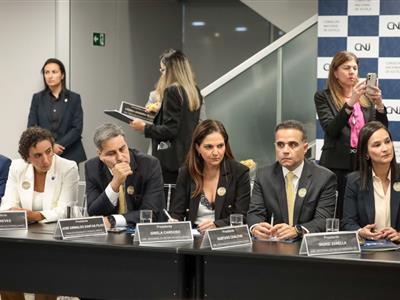 Foto da Notícia: Gisela Cardoso integra comitiva em reunião com o presidente do STF, ministro Edson Faquin