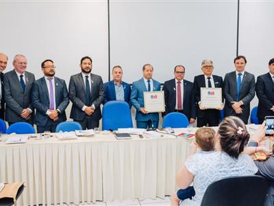 Foto da Notícia: Primeira conselheira da OAB-MT e advogados são homenageados por trajetória dedicada à advocacia 